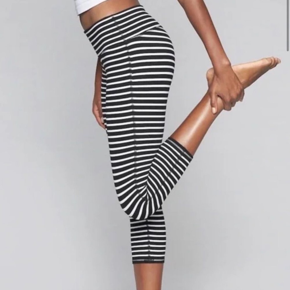 Athleta Stripes Chaturanga Capri Leggings in Navy Blue and White